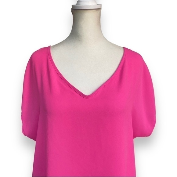 LEITH Hot Pink Short Sleeve V-neck Blouse | Size Small - Picture 2 of 13
